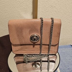 Classic Pebbled Leather Crossbody Bag in Dusty Pink